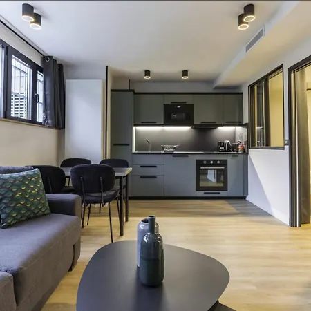 Hsh Parmentier-couronnes Ii Design 4p-1br * Parigi